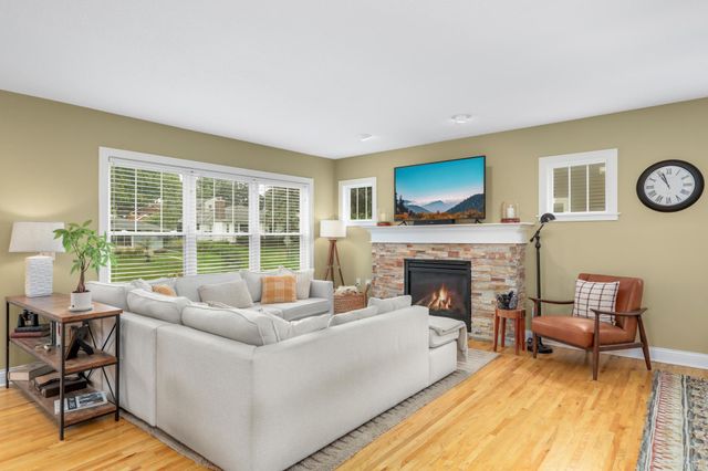 1636 Saunders Avenue, Saint Paul, MN 55116