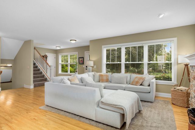 1636 Saunders Avenue, Saint Paul, MN 55116