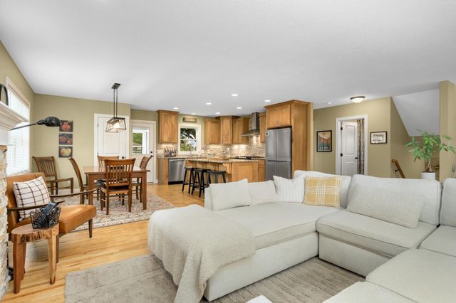 1636 Saunders Avenue, Saint Paul, MN 55116