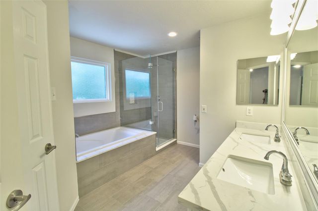 18 Shinyrock Place, Spring, TX 77381