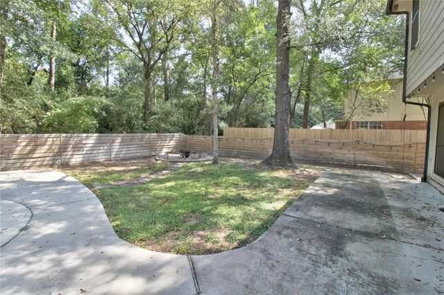 18 Shinyrock Place, Spring, TX 77381