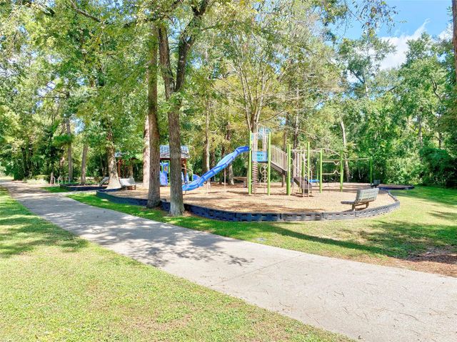 18 Shinyrock Place, Spring, TX 77381