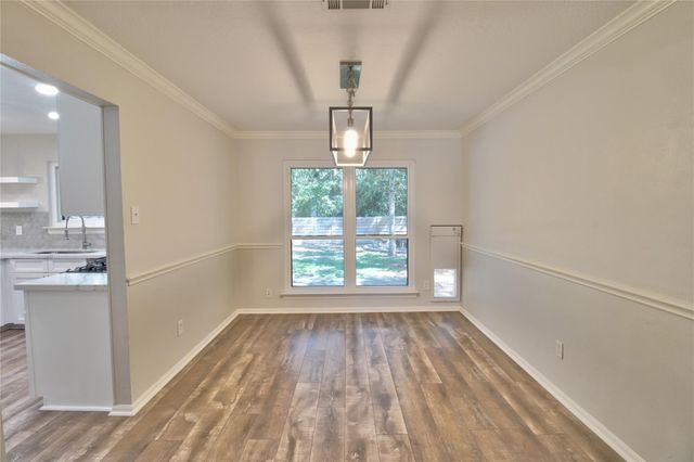 18 Shinyrock Place, Spring, TX 77381