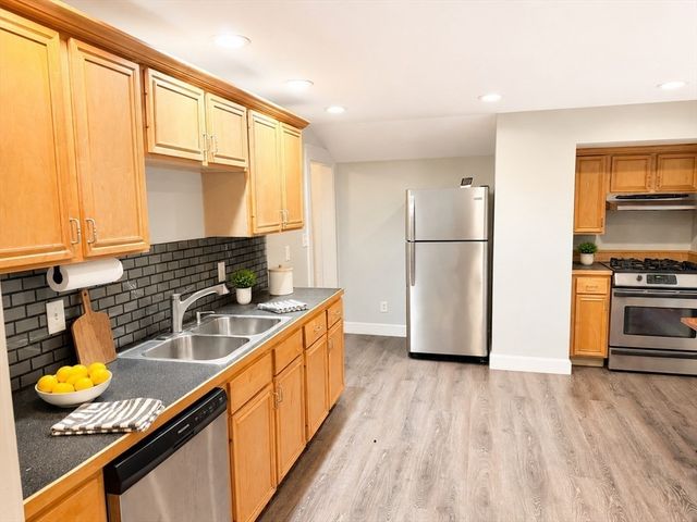 96 South Main St 1, Natick, MA 01760
