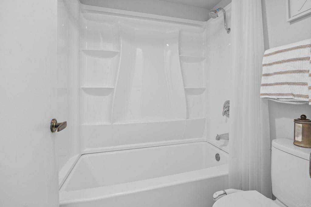 Image 13 of property listing at 5170 Clairemont Mesa Boulevard 14, San Diego, CA 92117