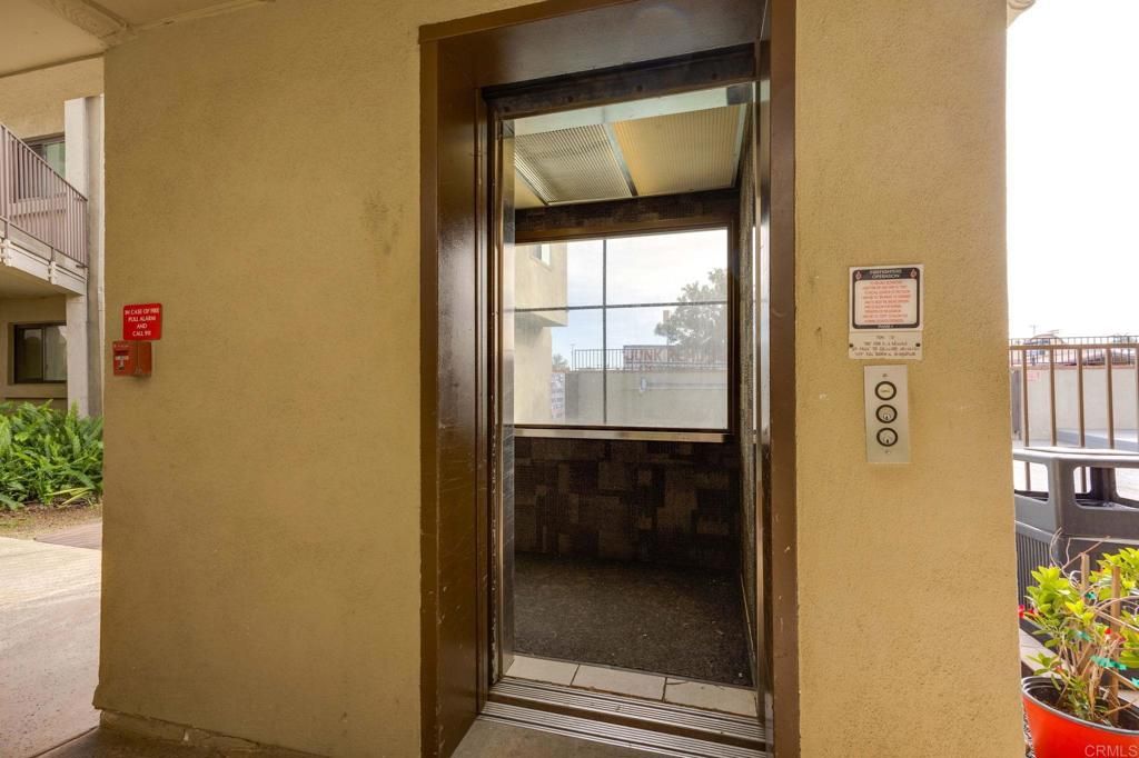 Image 21 of property listing at 5170 Clairemont Mesa Boulevard 14, San Diego, CA 92117