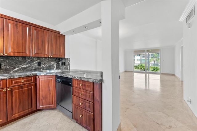 4502 N Federal Highway 225C, Lighthouse Point, FL 33064