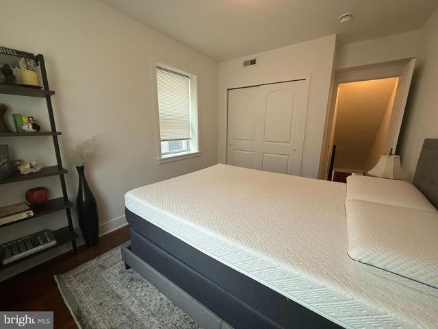 1533 SWAIN ST, Philadelphia, PA 19130