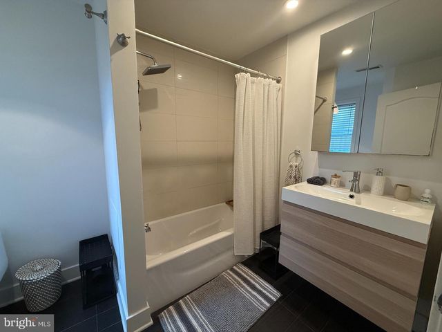 1533 SWAIN ST, Philadelphia, PA 19130