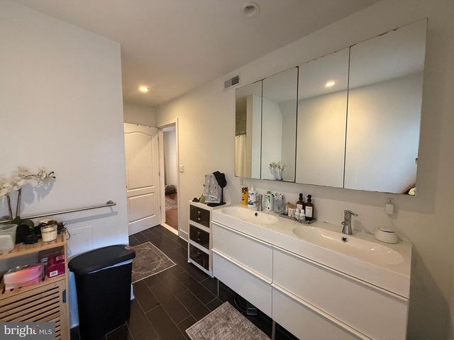 1533 SWAIN ST, Philadelphia, PA 19130