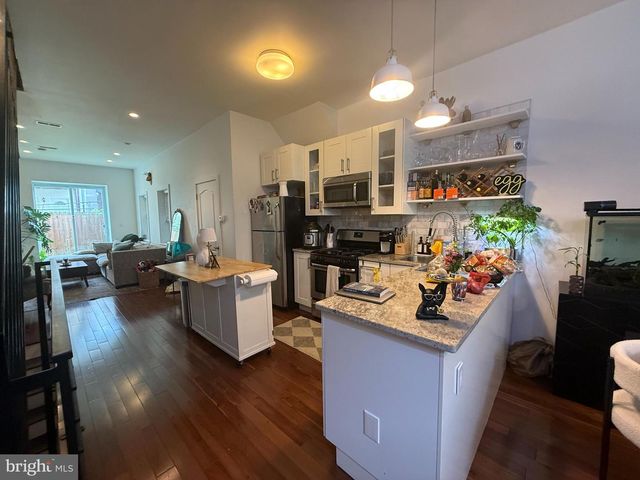 1533 SWAIN ST, Philadelphia, PA 19130