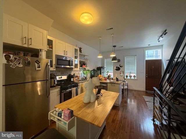1533 SWAIN ST, Philadelphia, PA 19130