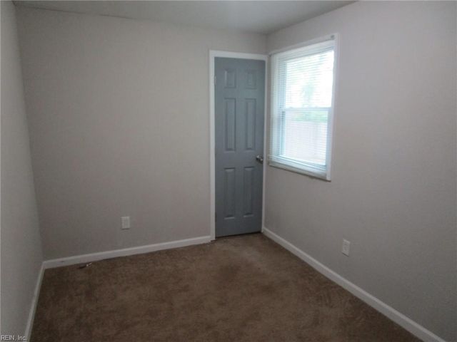34 W Hygeia AVE, Hampton, VA 23663