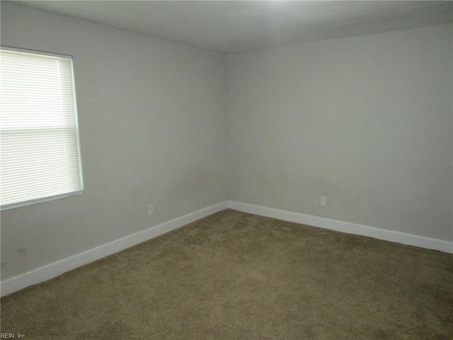 34 W Hygeia AVE, Hampton, VA 23663