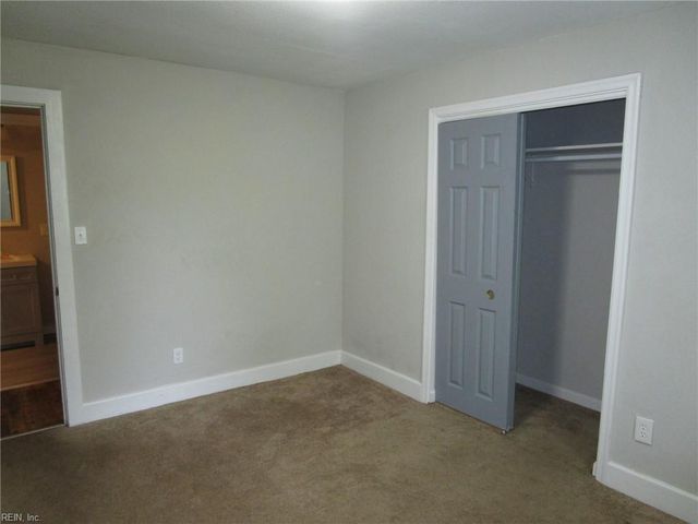 34 W Hygeia AVE, Hampton, VA 23663
