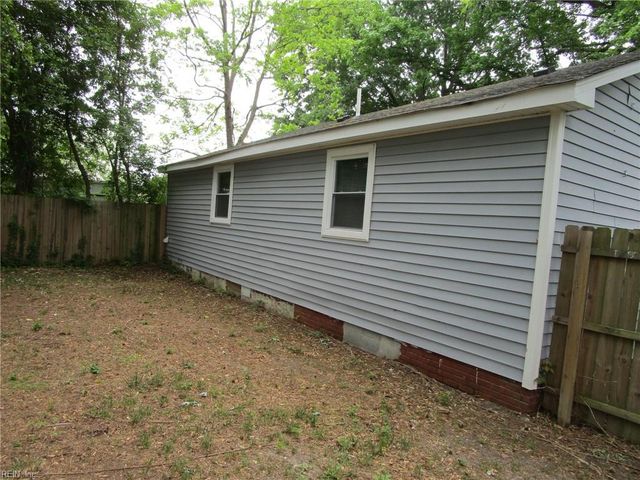 34 W Hygeia AVE, Hampton, VA 23663