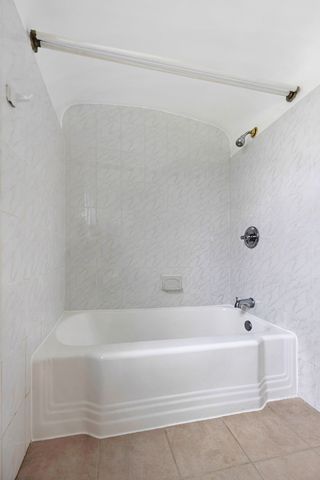 9429 S Oakley Avenue, Chicago, IL 60643