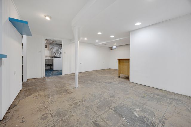 9429 S Oakley Avenue, Chicago, IL 60643