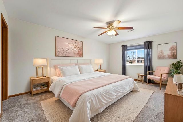 300 E Franklin Street 101, Eldridge, IA 52748