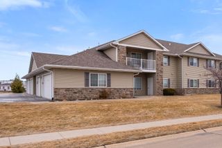 300 E Franklin Street 101, Eldridge, IA 52748
