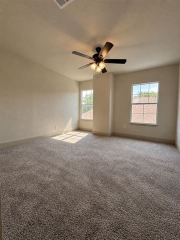 708 Essex Street, Fort Worth, TX 76105