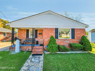 303 Roanoke Avenue, Elizabeth City, NC 27909