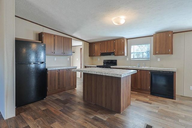 376 Red Fox, Franklin, TX 77856
