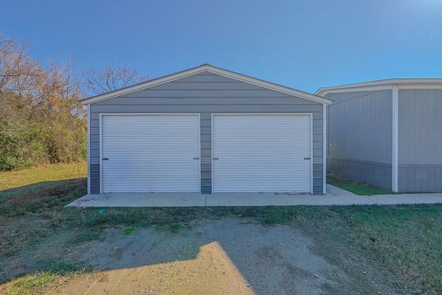 376 Red Fox, Franklin, TX 77856