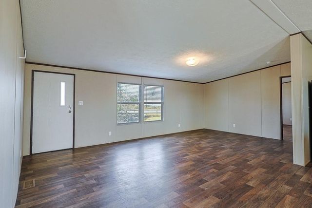 376 Red Fox, Franklin, TX 77856