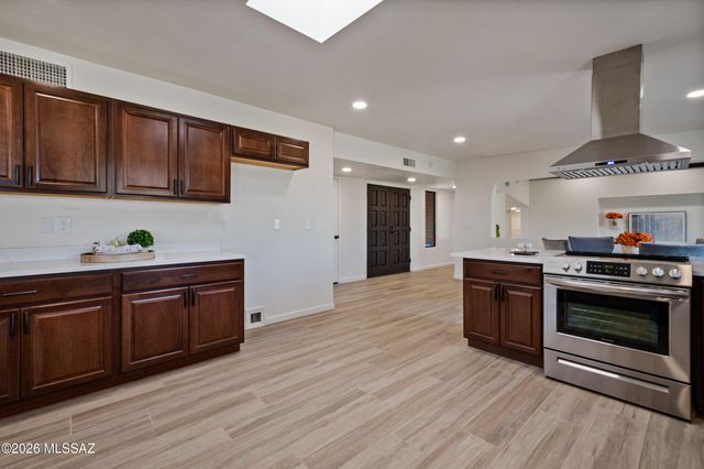 4330 N Paseo De Los Rancheros, Tucson, AZ 85745