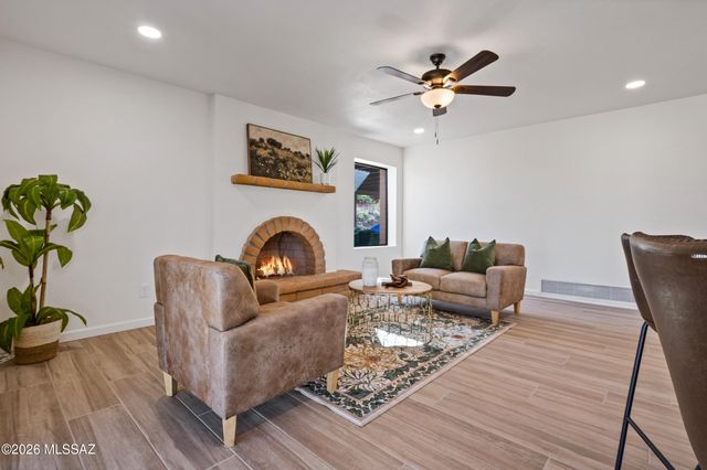 4330 N Paseo De Los Rancheros, Tucson, AZ 85745