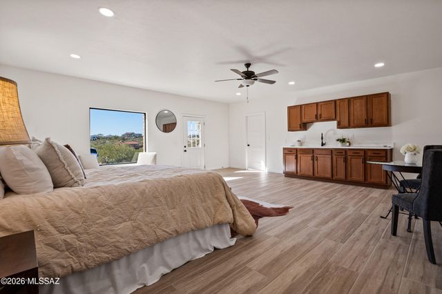 4330 N Paseo De Los Rancheros, Tucson, AZ 85745