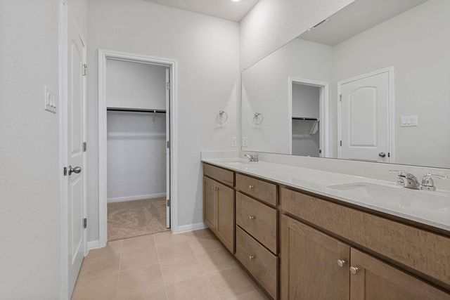 104 Woodrow LN, Liberty Hill, TX 78642