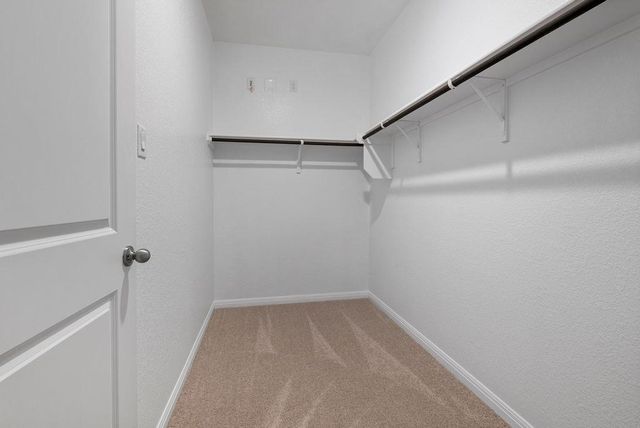 104 Woodrow LN, Liberty Hill, TX 78642