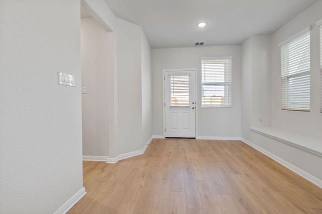 104 Woodrow LN, Liberty Hill, TX 78642