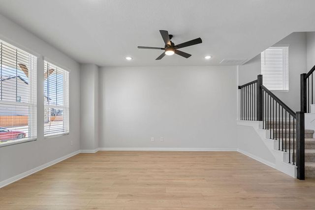 104 Woodrow LN, Liberty Hill, TX 78642