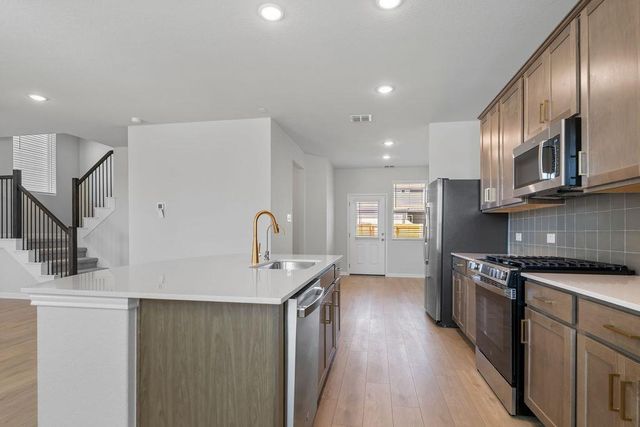 104 Woodrow LN, Liberty Hill, TX 78642