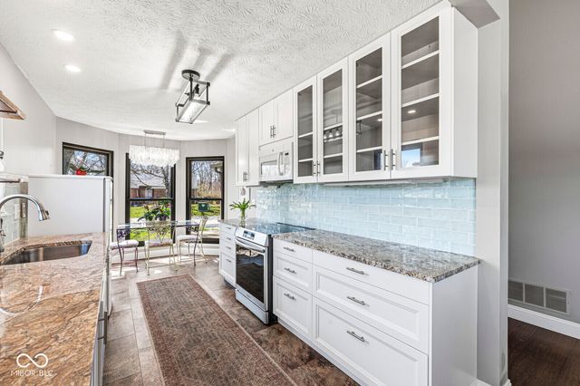 5802 White Lick Court, Plainfield, IN 46168