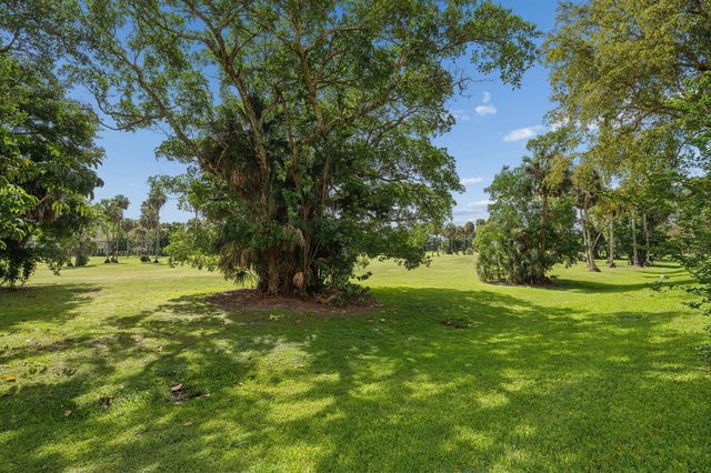 804 Cypress Grove Lane 104, Pompano Beach, FL 33069