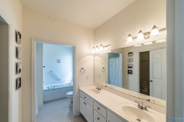 5699 Bay Village Drive, Athens, AL 35611