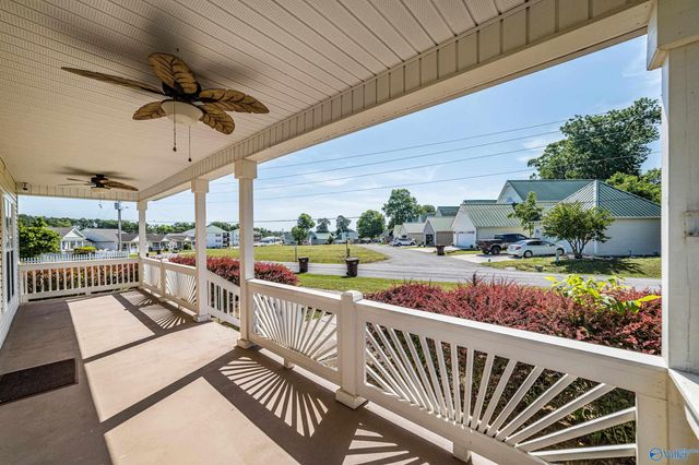 5699 Bay Village Drive, Athens, AL 35611