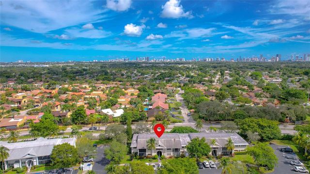 927 NE 199th St 104, Miami, FL 33179