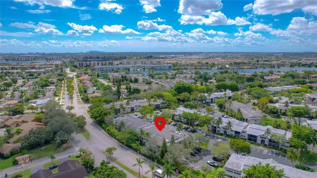 927 NE 199th St 104, Miami, FL 33179