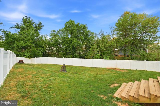 658 W KING ST, Strasburg, VA 22657