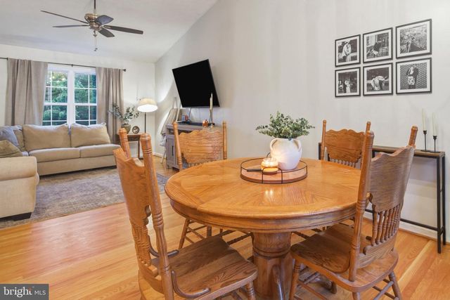 658 W KING ST, Strasburg, VA 22657