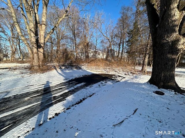 244 Woodlawn Circle, East Hartford, CT 06108