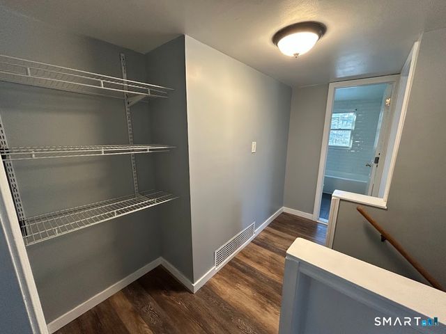 244 Woodlawn Circle, East Hartford, CT 06108