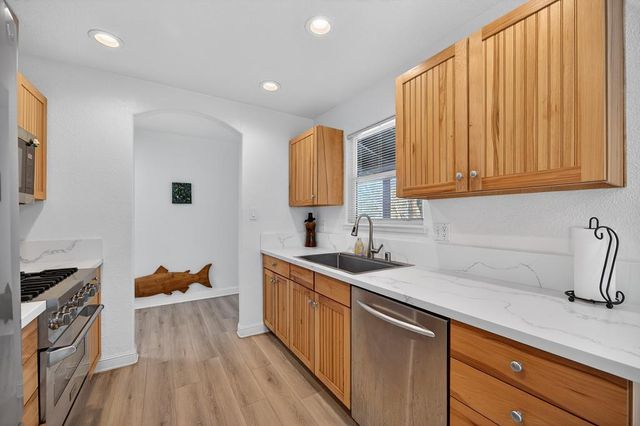 1008 Hanover Ct, El Dorado Hills, CA 95762