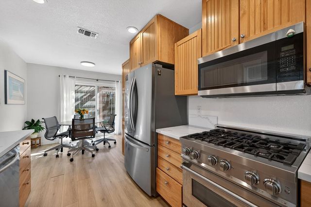 1008 Hanover Ct, El Dorado Hills, CA 95762