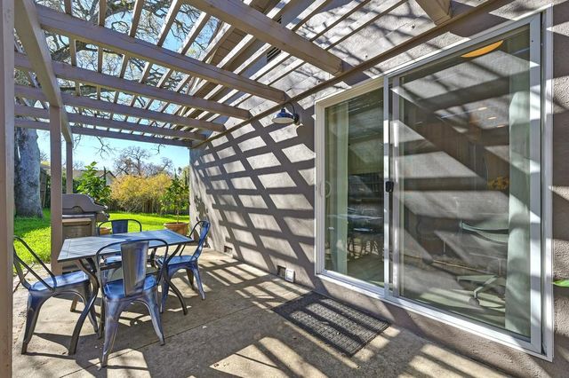 1008 Hanover Ct, El Dorado Hills, CA 95762